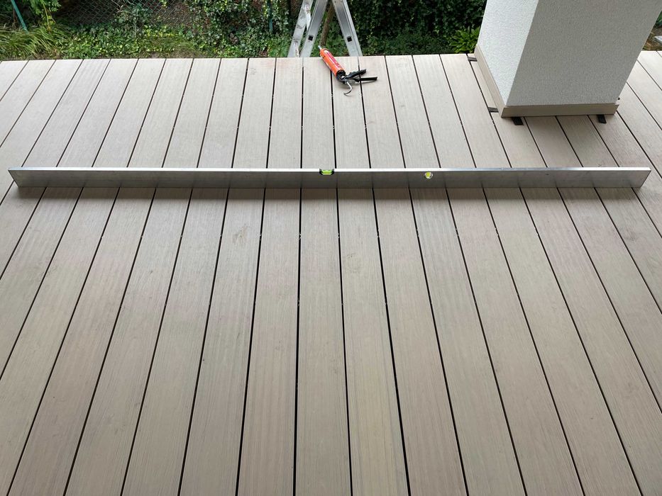 Taras, balkon deska drewniana, kompozytowa kompleksowo, hydroizolacja.