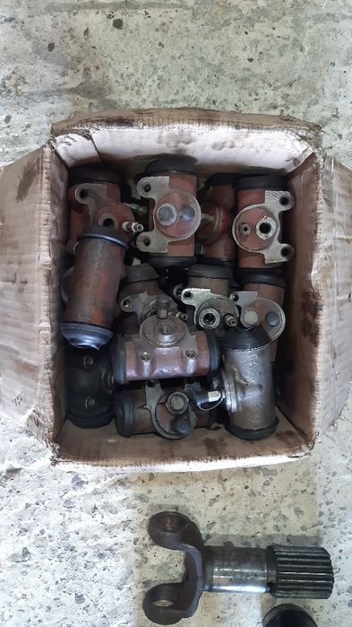 Запчастини до автомобілів радянського виробництва,а саме:зіл, газ,уаз,