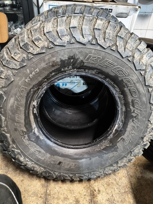 4 pneus 35x12.5r15 BF GoodRich em bom estado