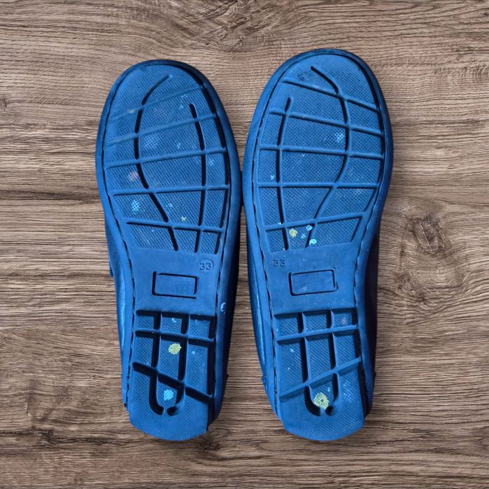 Sapatos/mocassins em pele, com velcro