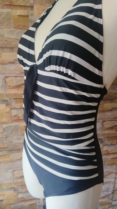 Strój kąpielowy jednoczęściowy rozmiar L/xl