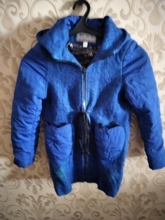 Продам пальто на дівчинку