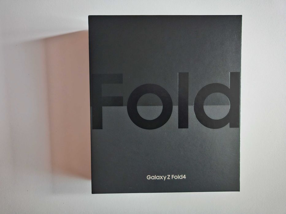 Telefon Samsung Galaxy Z Fold 4 5G Beżowy 12/512 GB