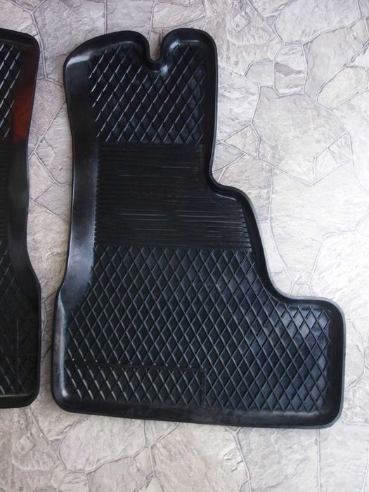 Dywaniki Gumowe Wycieraczki Korytka MERCEDES 307 W 207 KACZKA 308 410