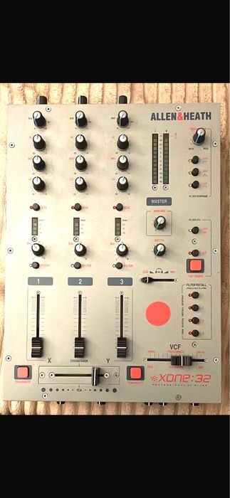 Mesa de mistura Dj Allen & Heath - Xone 32