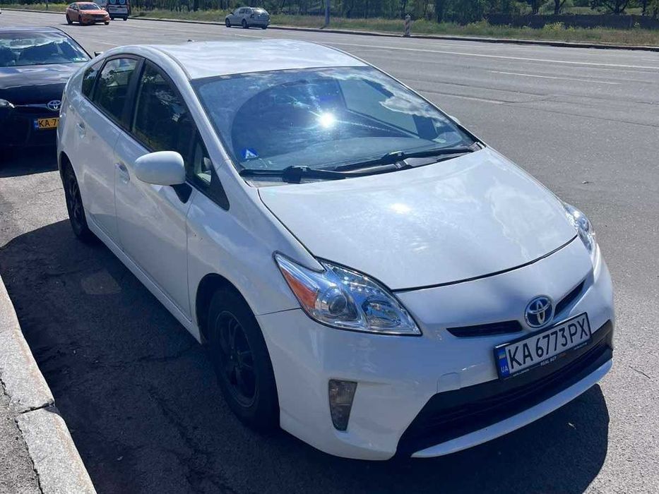 Оренда Toyota Prius 2014 р.в.