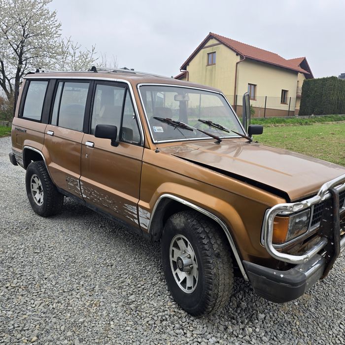 Isuzu troper 2.6 benzyna