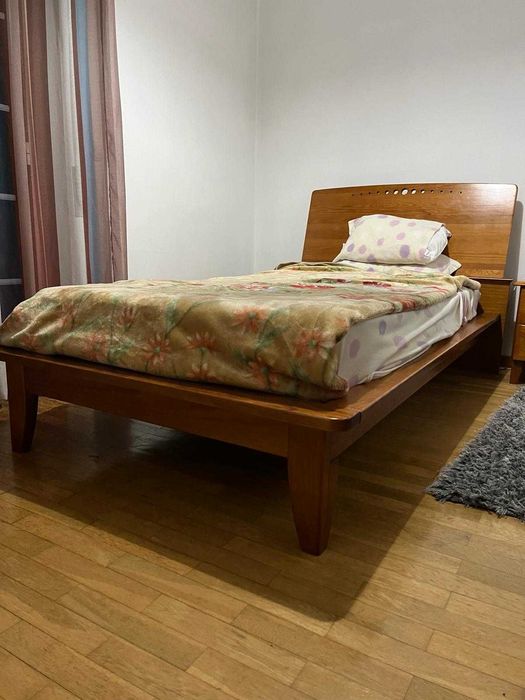Cama Individual + Cabeceira em bom estado