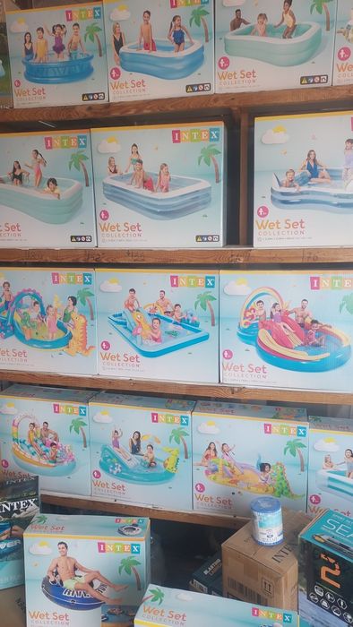 Надувной игровой центр intex.Надувной бассейн