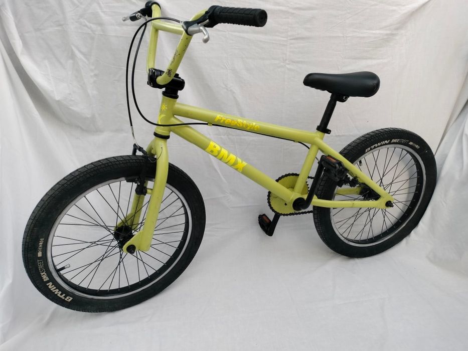 BMX B’Twin Freestyle / Street em bom estado