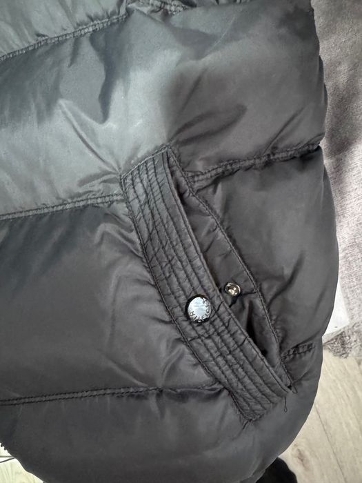 Жилетка чорна пухова Tommy Hilfiger