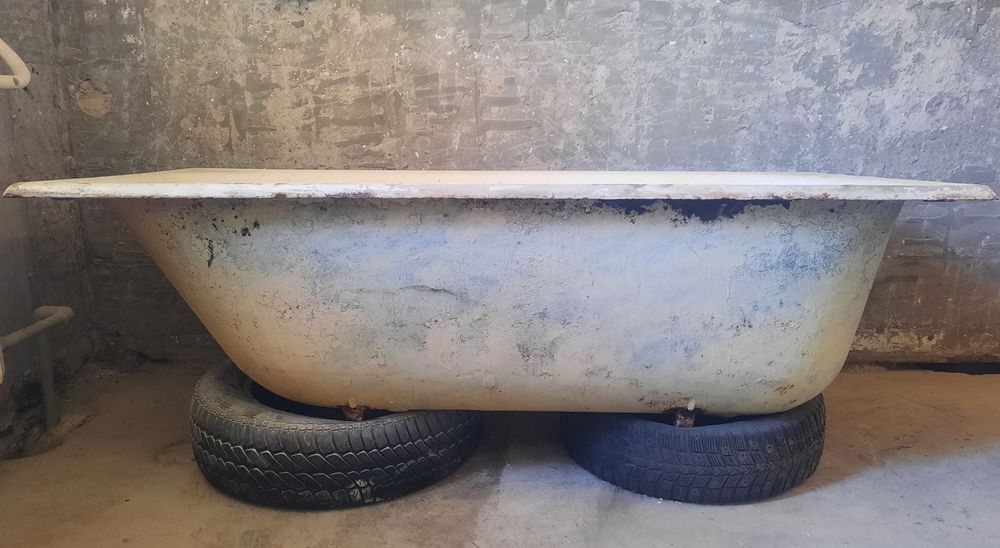Продам чугунную ванну 150×70