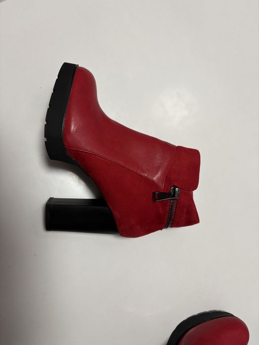 Buty damskie 38 kozaki botki czerwone