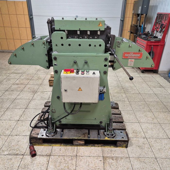 Prościarka prostowarka do blachy taśmy GSW Schwabe 250/3mm