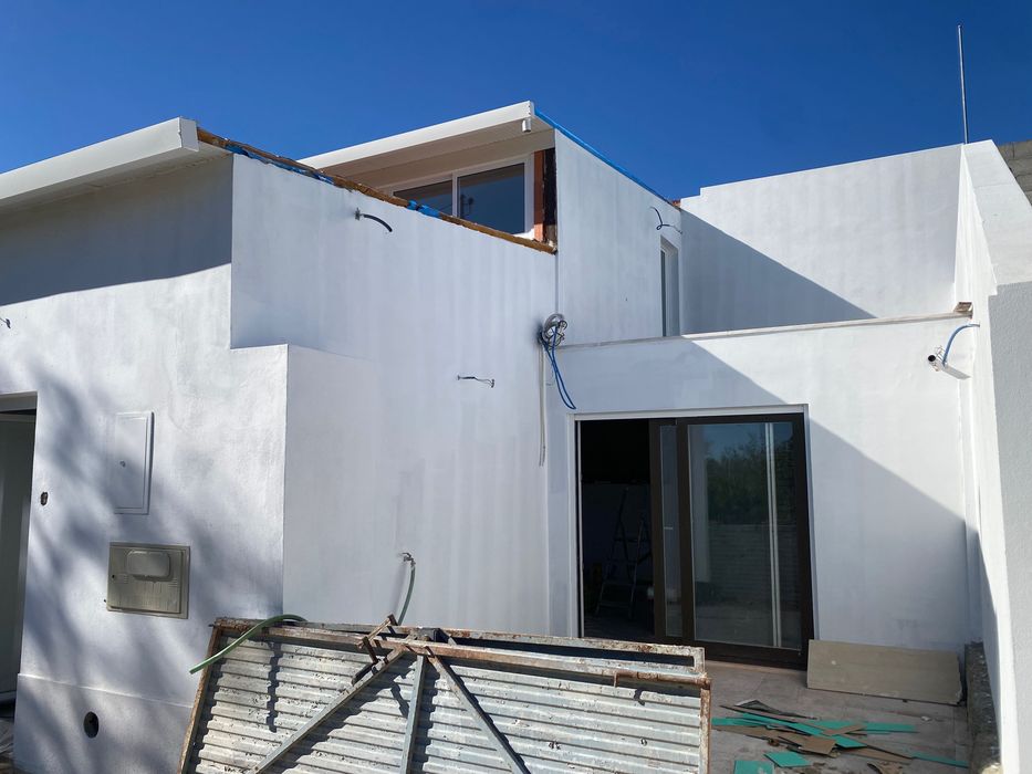Casa em fase final de acabamentos