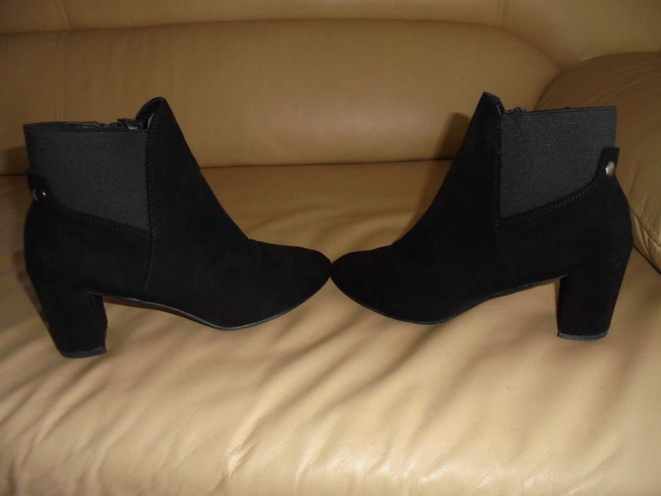 Botins de senhora da marca Seaside cor preto