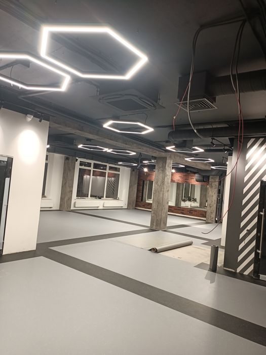 Монтаж напольних покриттів