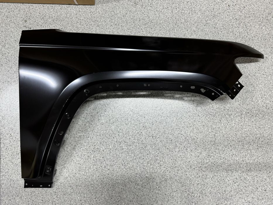 Крыло Jeep Grand Cerokee  WL L 22-25 год новое оригинал