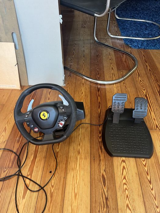 Thrustmaster T80 Volante e Pedais
