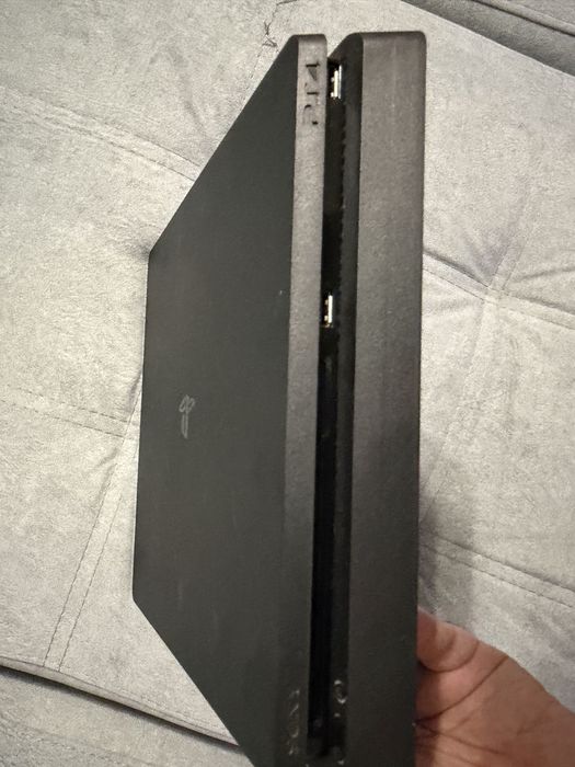 Ps4 slim 500gb com acessórios