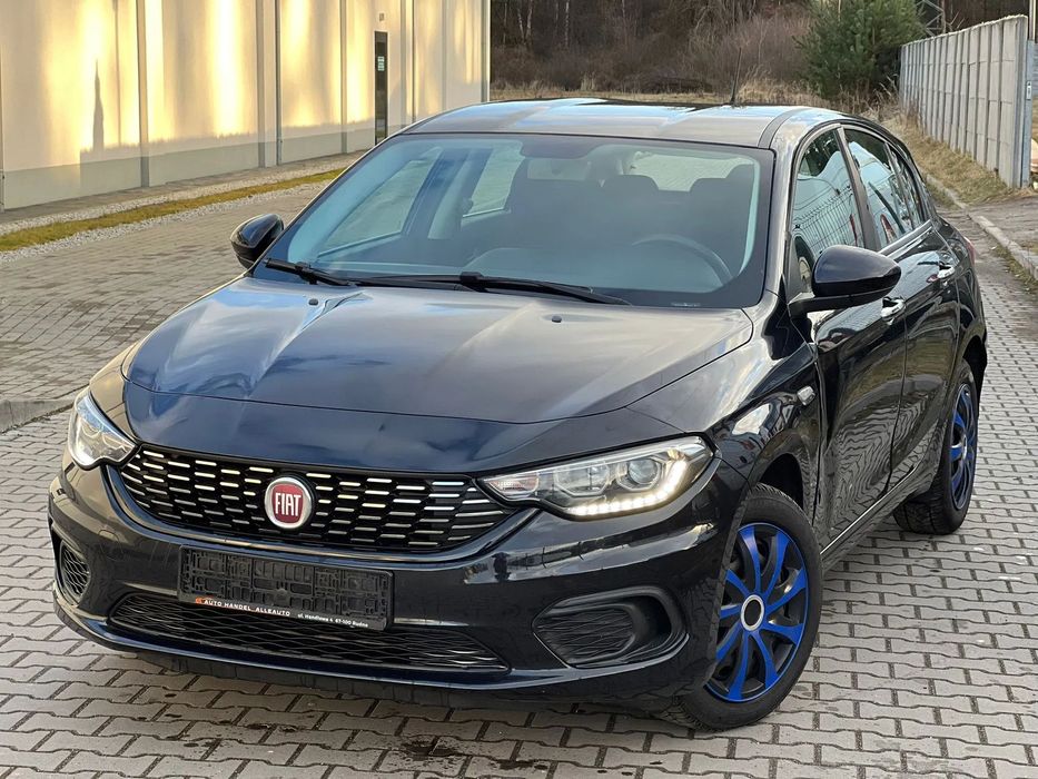 Fiat Tipo Easy 5 Drzwi 1.4 95KM 2017r Ledy Navi Grzane Fotele / 3x Komplet Kół