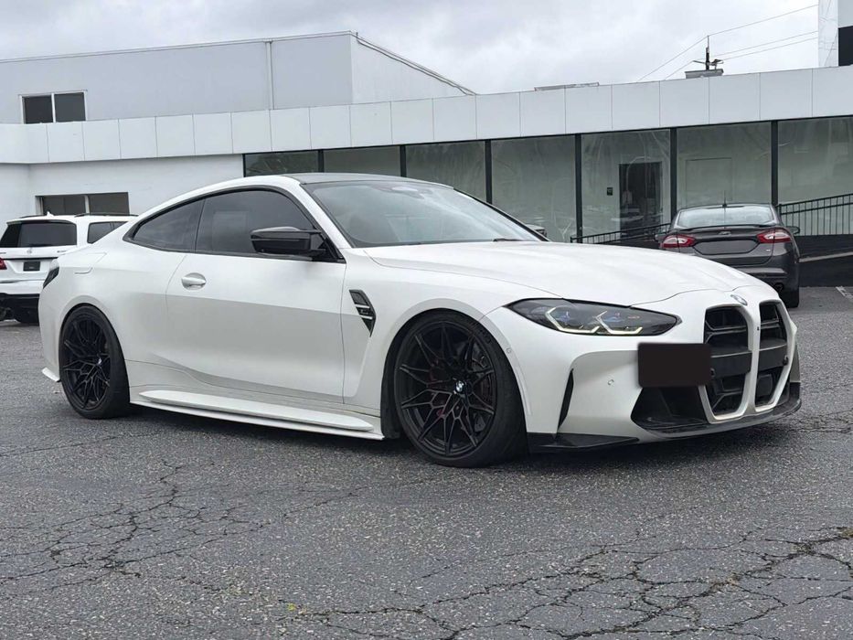 BMW M4      2021