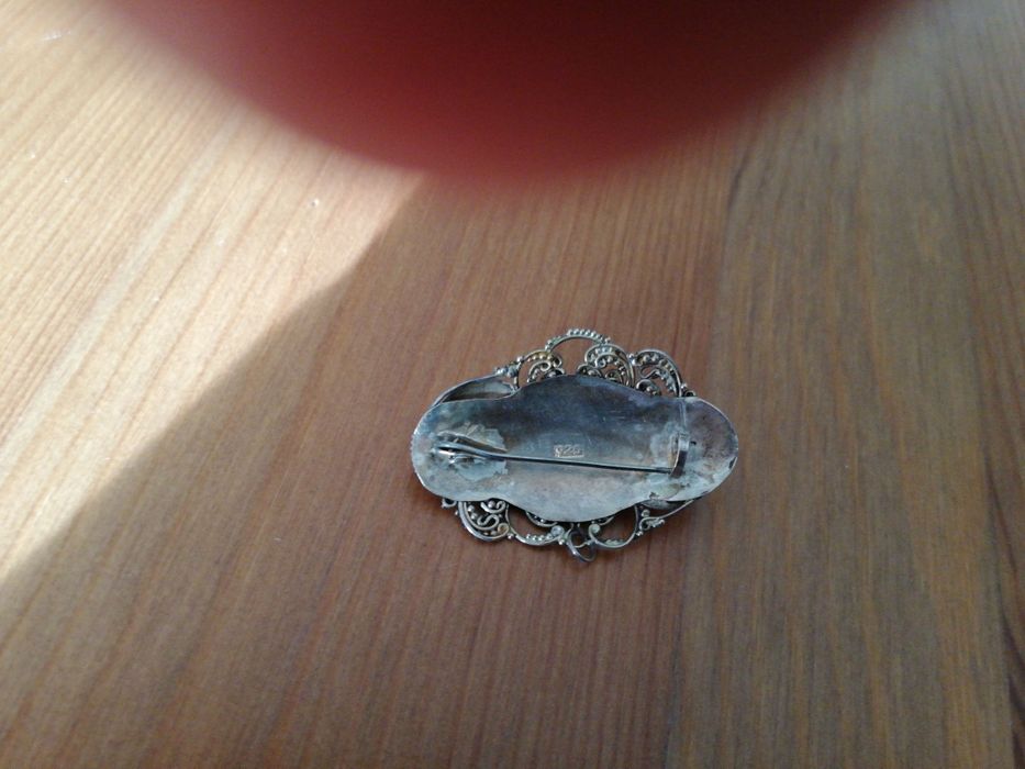 Alfinete / Pregadeira / Pendente