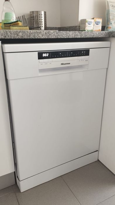 Máquina de lavar louça Hisense HS6024W