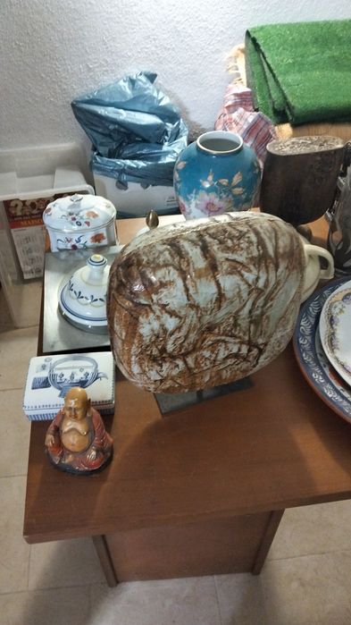 Porcelanas antigas e de pau preto