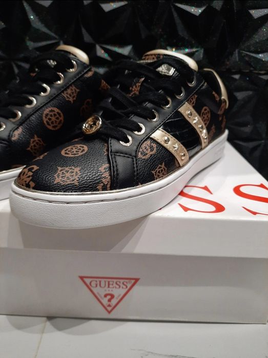 Buty Guess trampki 37