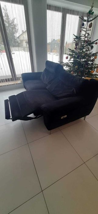 Sofa z funkcją relaks sterowana elektrycznie