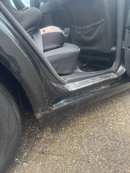 Mercedes-benz w210 e200 1996