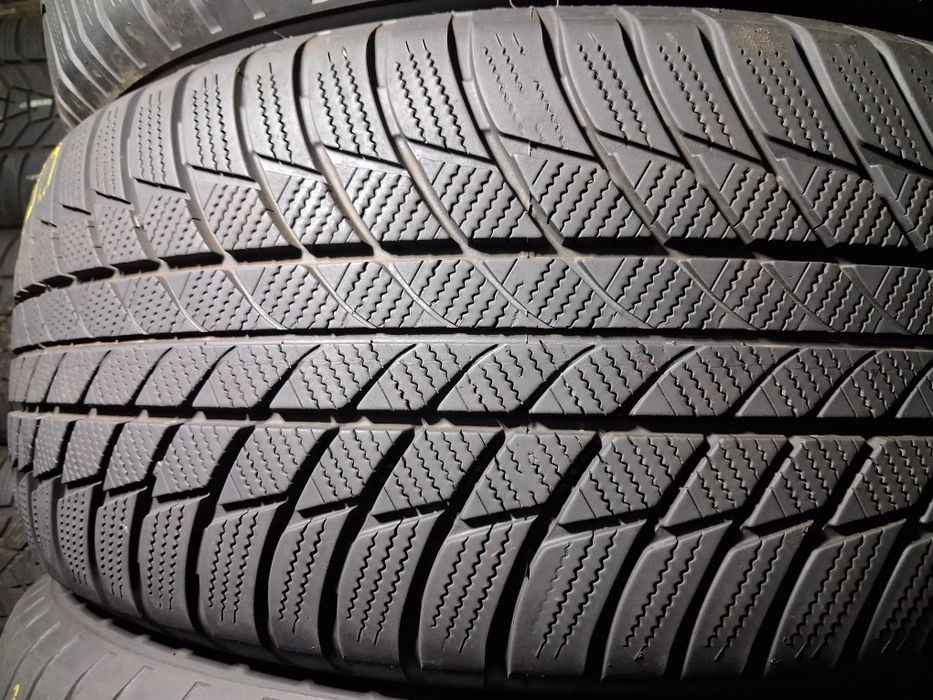 Demo 245/50 19 Bridgestone Blizzak LM 001 RSC