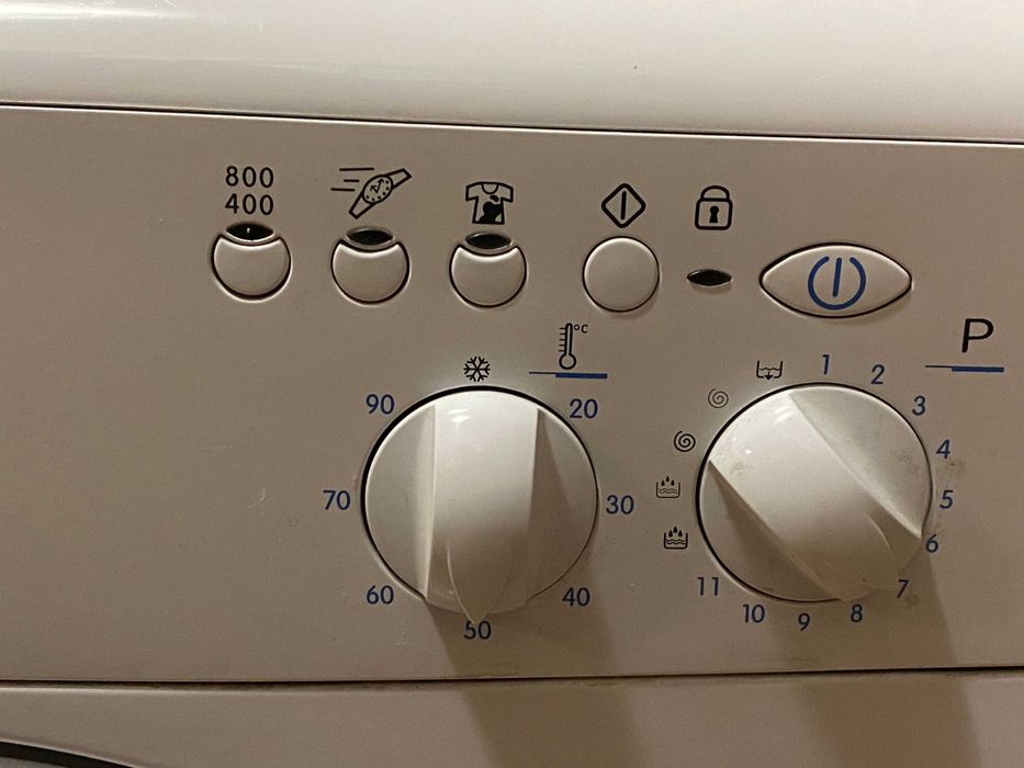 Стиральная машина INDESIT WISN 821 5.0кг