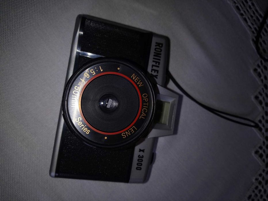 Máquina fotográfica Roniflex x 3000