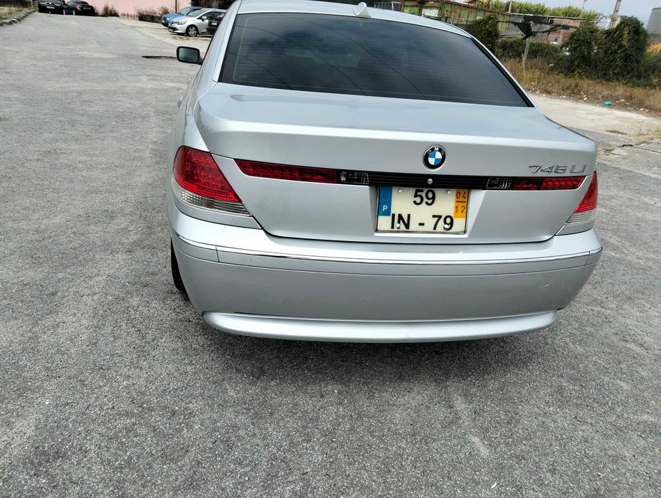 bmw  745 LI  330 cv