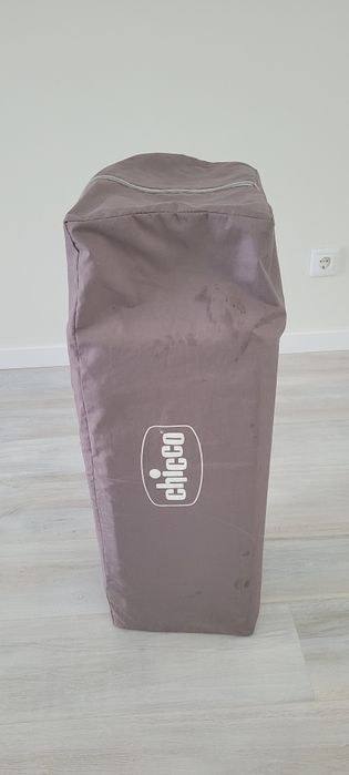 Cama de Viagem Chicco Easy Sleep.