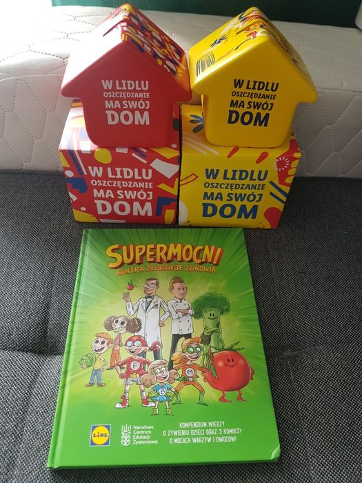 Witam Posiadam na sprzedaż 2 Nowe skarbonki z Lidla
