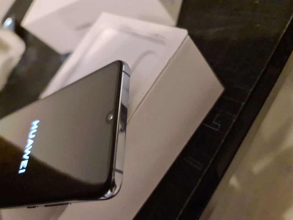 Huawei p30 uszkodzony