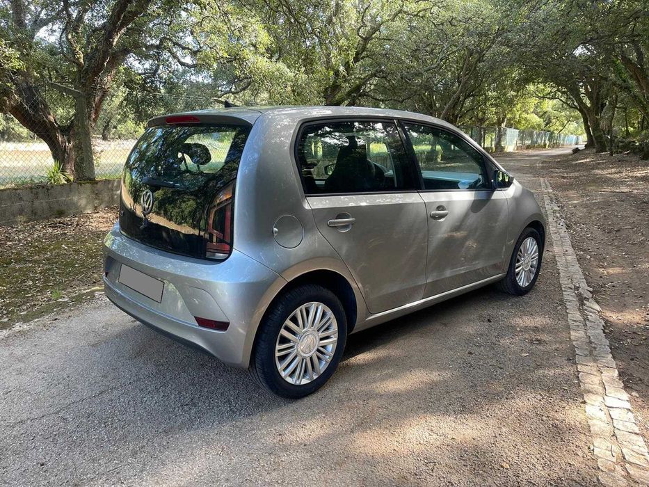 Volkswagen Up! BlueMotion Move — photo 3
