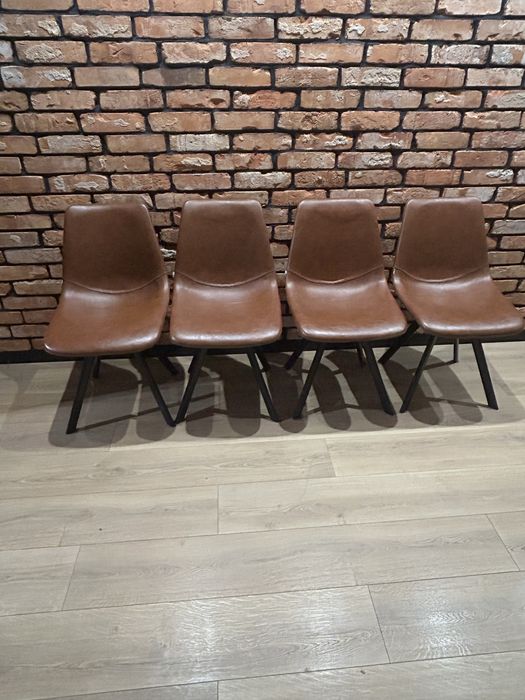 4 krzesła do jadalni