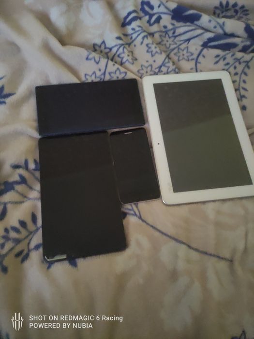 На запчасти телефоны