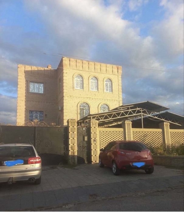 Здам великий будинок