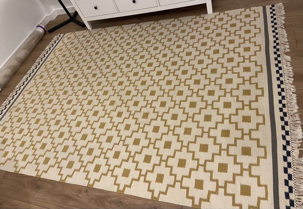 Tapete tecelagem plana