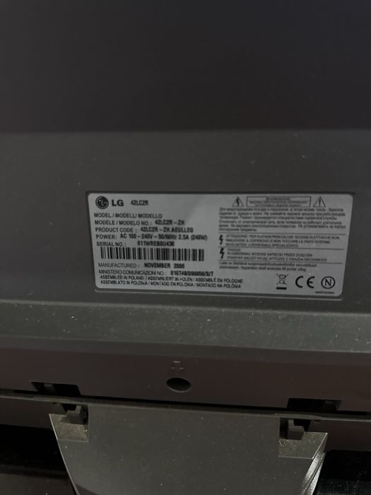 Tv lcd preta  lg 42 “