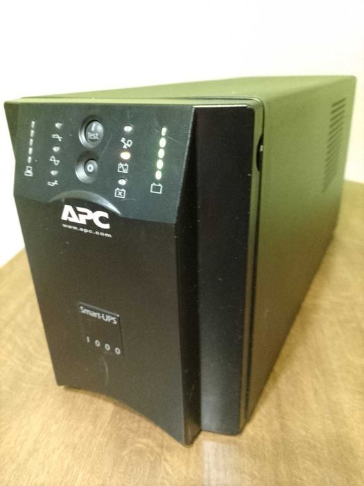 ИБП / ДБЖ / UPS / УПС Бесперебойник APC Smart-UPS 1000, Чистый синус!!
