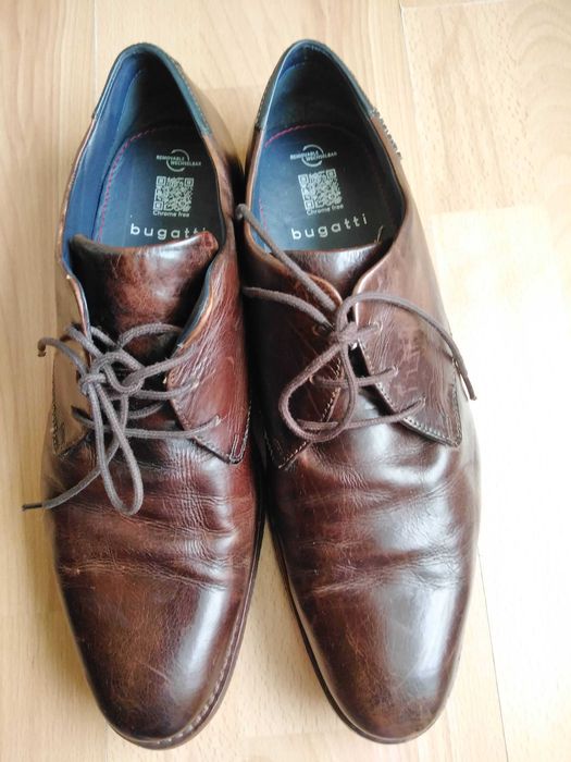 Wizytowe buty z naturalnej skóry specjalnie przecierane Bugatti