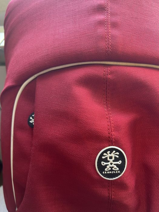 Mochila fotográfica Crumpler – vermelha