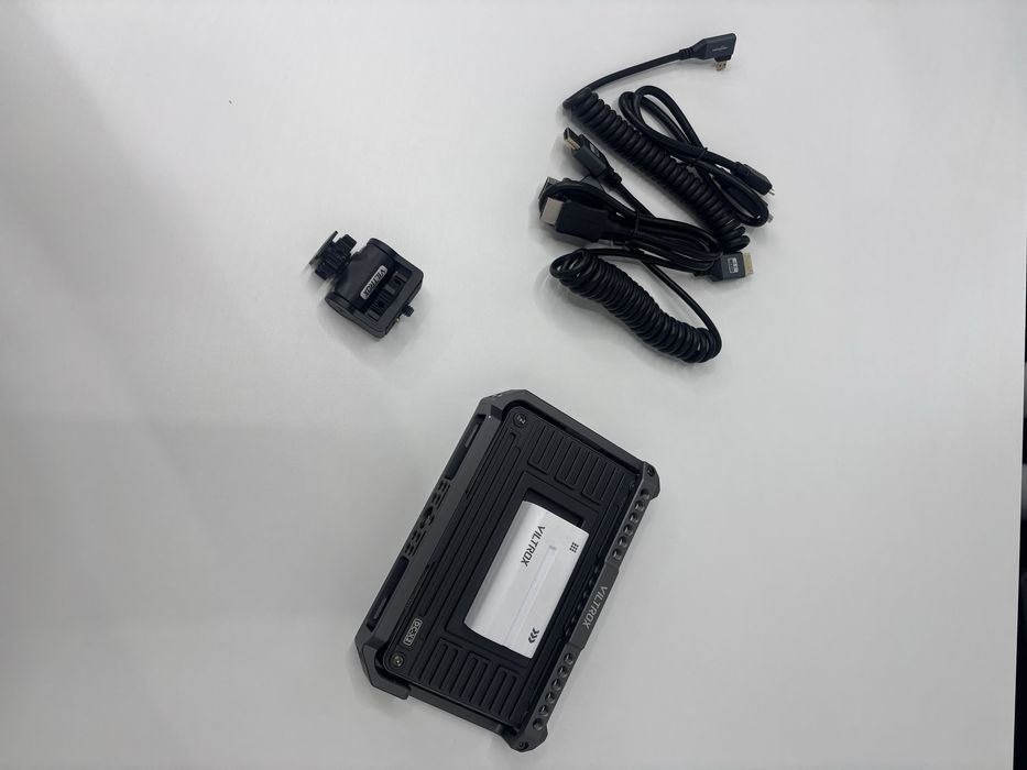 Monitor Viltrox DC-X2 com cage