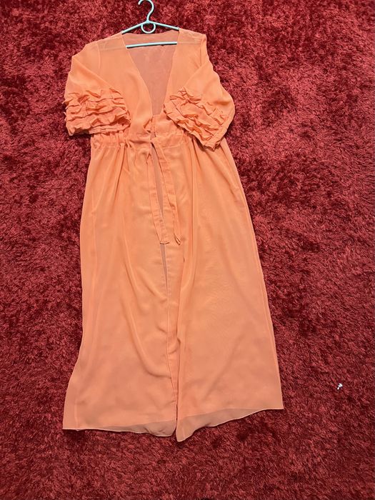 Парео до купальника